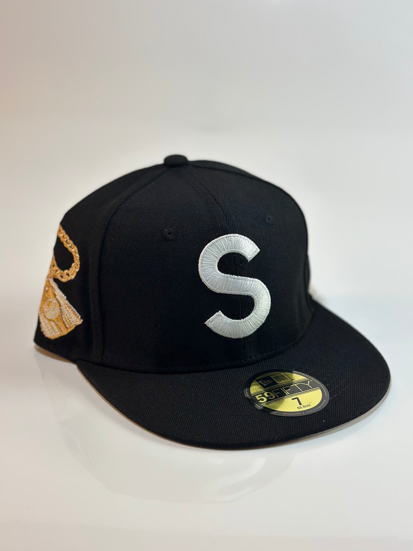 7 Fitted Caps