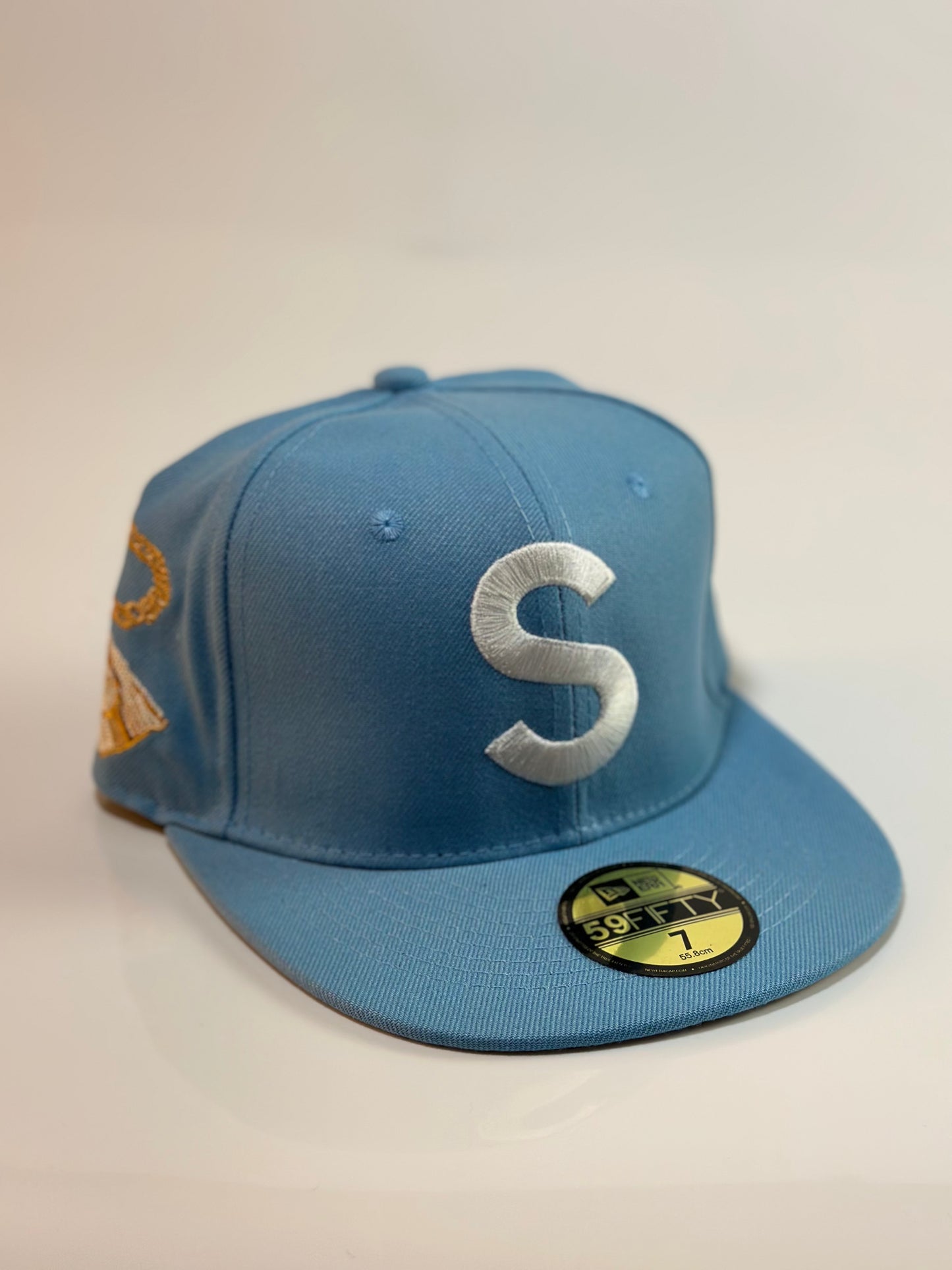 7 Fitted Caps